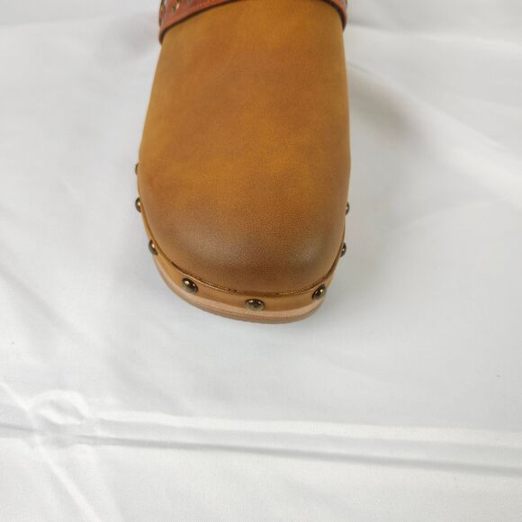 NIB Pierre Dumas Womens 7.5 M Tan Jeda-3 Closed Toe Slide On Clogs - Picture 10 of 10